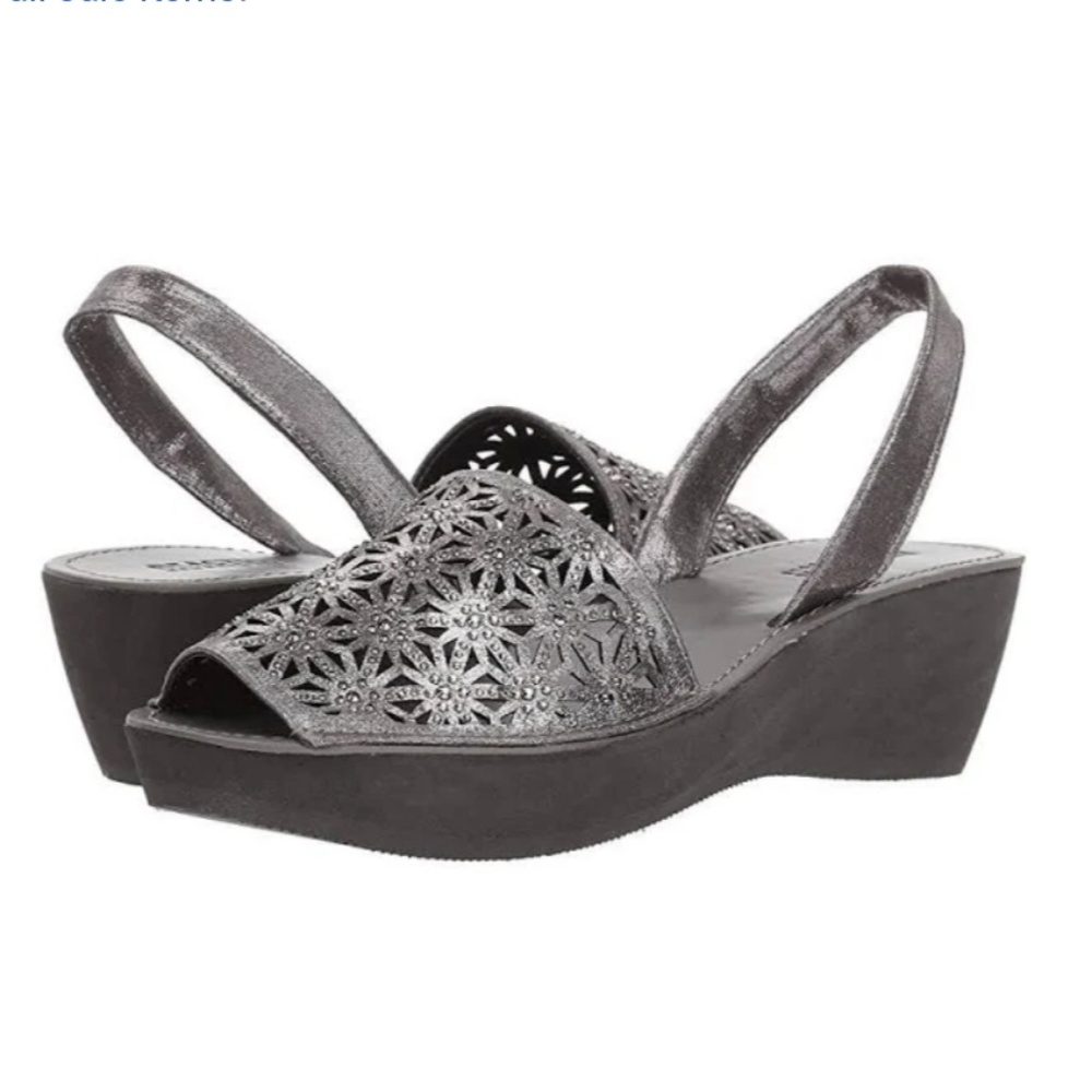 🔹NIB🔹Kenneth Cole Platform Wedges in Pewter